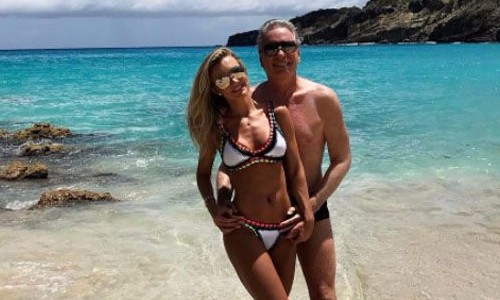 Roberto Justus e Ana Paula Siebert celebram 2 anos de casamento com viagem