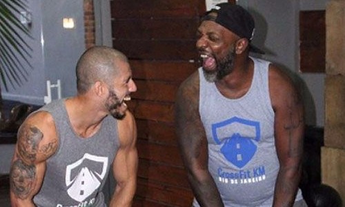 Com dieta e prática de exercícios físicos, Mr. Catra consegue eliminar 30 quilos