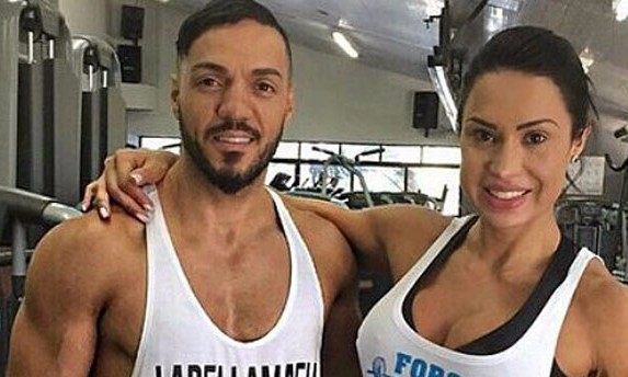 Belo e Gracyanne Barbosa celebram cinco anos de casamento com homenagem