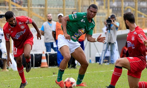 Francana perde por 1 a 0 para a CAT, mas segue na zona de classificação