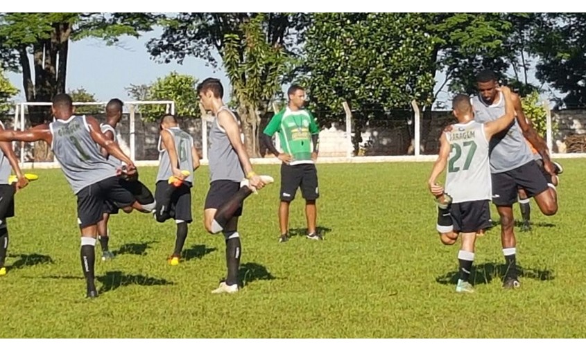 Com brigas para ser titular, Francana enfrenta, em casa, o Taquaritinga