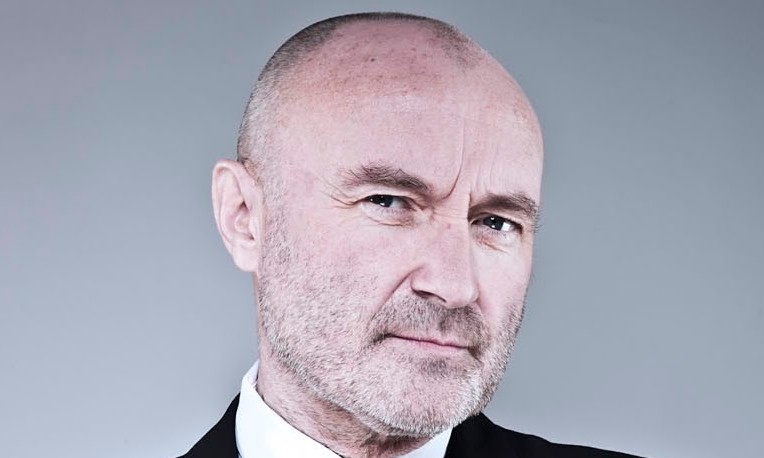 Após queda feia e vários ferimentos, cantor Phil Collins passa por cirurgia