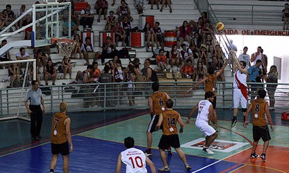 Centenas de estudantes participam dos Jogos Universitários em Franca