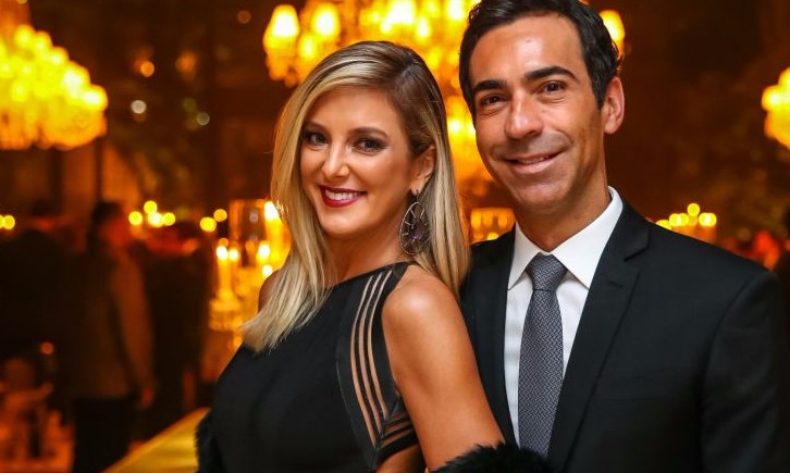 Ticiane Pinheiro e Cesar Tralli ficam noivos na véspera do Dia dos Namorados