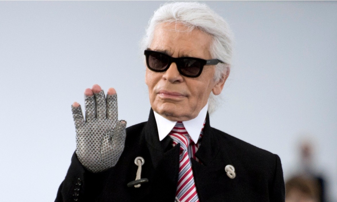 Karl Lagerfeld pretende lançar em 2018, sua 1ª coleção de produtos de beleza
