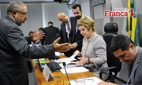 Apesar de rejeição, reforma trabalhista segue para a CCJ do Senado