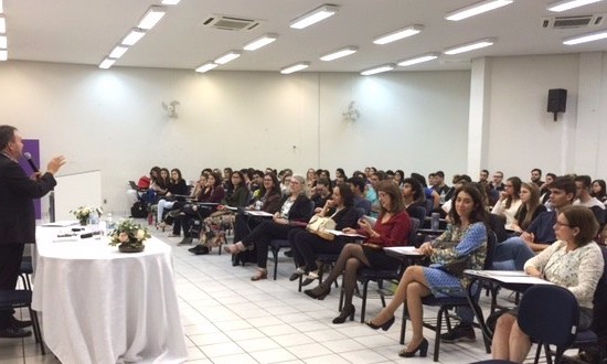 Encontro de Iniciação reúne autoridades e palestrantes em Franca