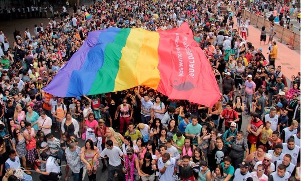 Parada gay deve reunir três milhões na Avenida Paulista; francanos irão
