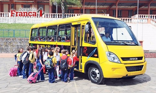 Ministério Público de SP e Instituto  lançam cartilha sobre transporte escolar