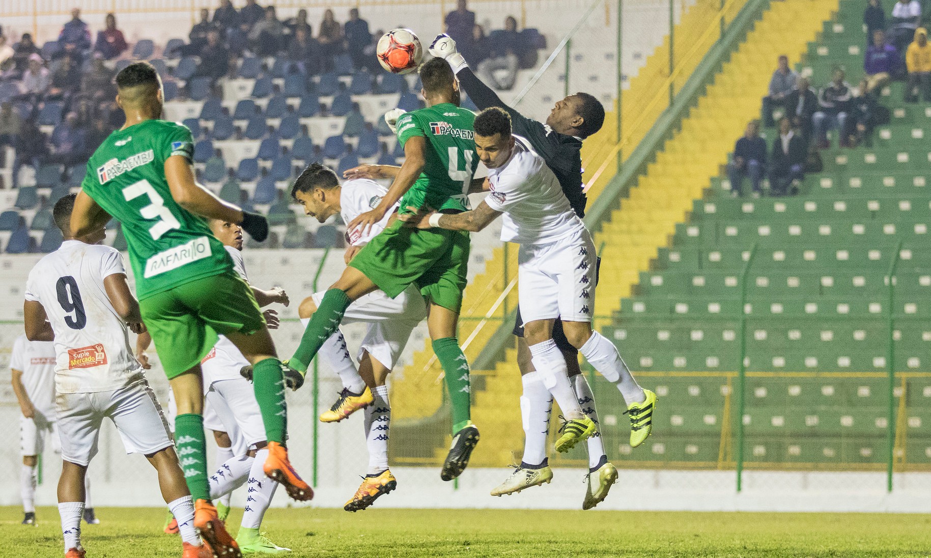 Francana luta muito, mas fica no empate sem gols contra o São Bernardo