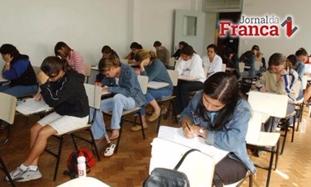 Instituto reembolsará quem pagou a mais pela taxa de inscrição do ENEM