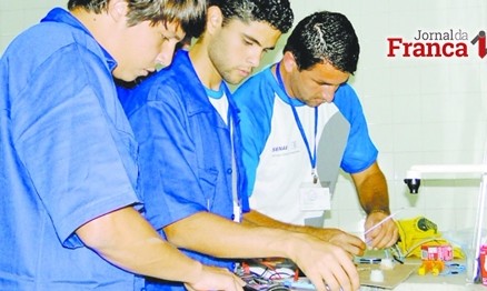 Programa Aprendiz Paulista abre 129 vagas para alunos de Etecs na região