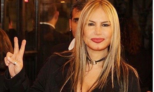 Justiça nega indenização à cantora Rosana por biografia publicada na internet