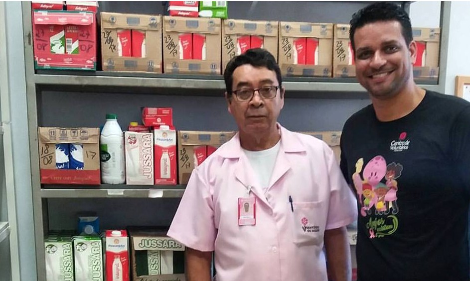 Alunos do curso de Direito da Unifran doam leite para Hospital do Câncer
