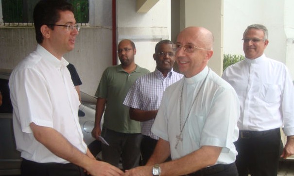 Igreja católica organiza retiro para os jovens cujo tema será defesa da vida