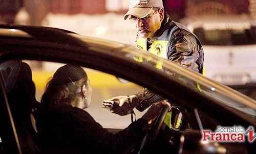 Flagrado bêbado ao volante pode ser obrigado a ficar recolhido em casa à noite