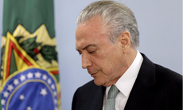 Com dificuldades financeiras, Governo vai abrir PDV a servidores