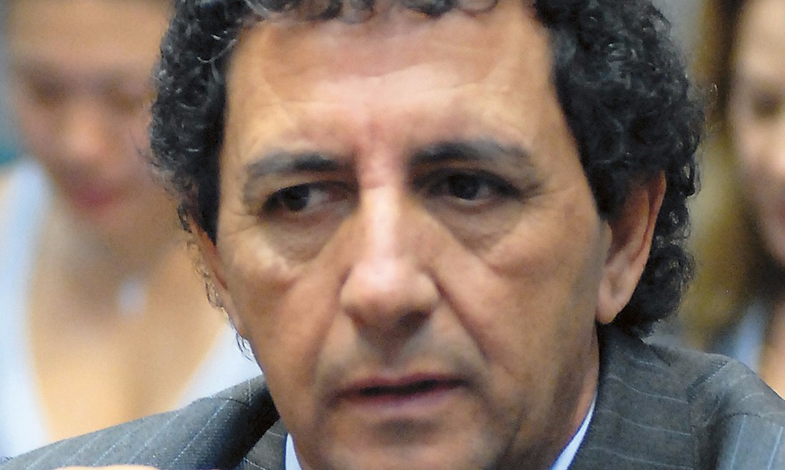 Procuradoria nomeia equipe e encampa chefes de Dívida e Licitações