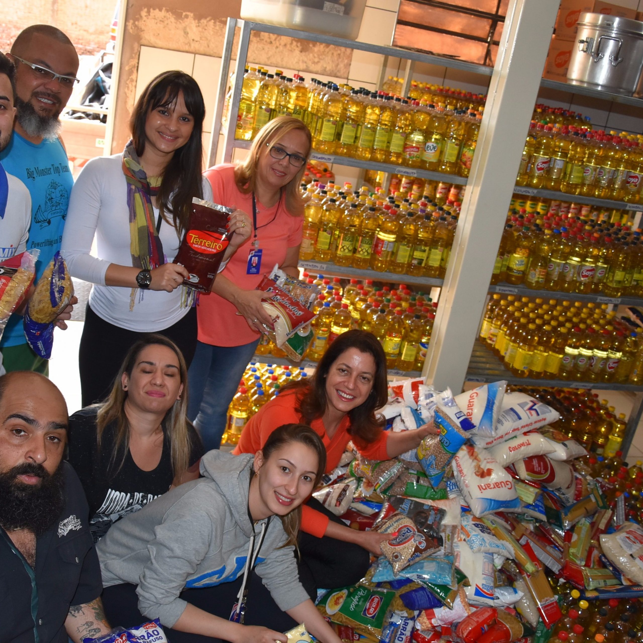 Convenção de tatuagem arrecada mais de 3 mil quilos de alimentos