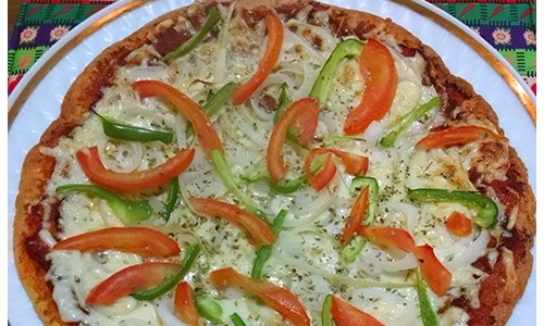 Aprenda a fazer uma deliciosa pizza low carb sem nenhum tipo de farinha