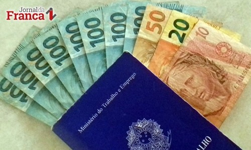 Notícia não era boa e ainda piorou: previsão de salário mínimo cai para R$ 969