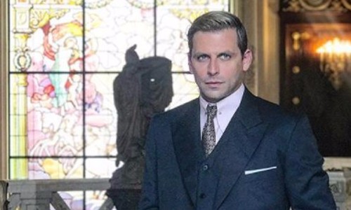 Com novo visual, ator global Henri Castelli começa a gravar nova novela da emissora