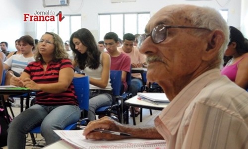 Inscrições abertas para quem quer concluir ensinos Fundamental e Médio