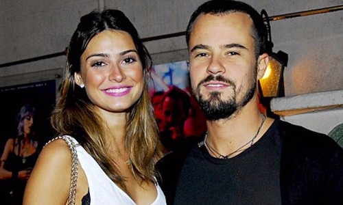Atores Paulo Vilhena e Thaila Ayala se ignoram durante Festival de Cinema