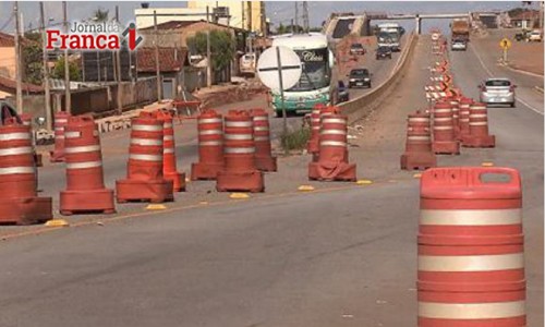 Governador de MG diz que se obras não começarem na MG-50 vai liberar pedágios