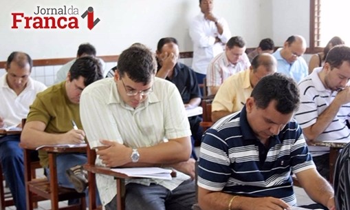 Candidatos a diretor de escola na região de Franca fizeram prova ontem