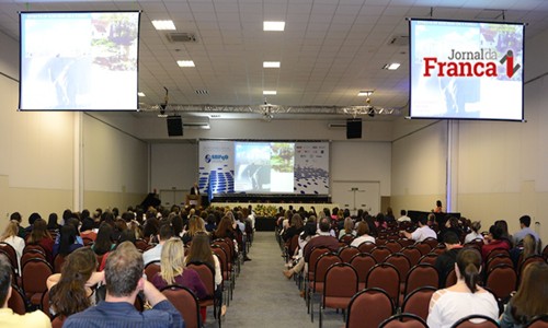 Estudos das Faculdades de Odontologia da Unesp e da USP em Congresso mundial