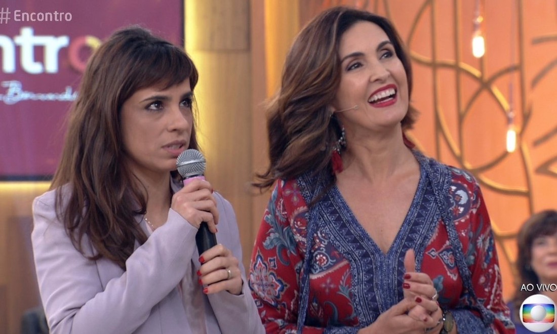 Atriz Maria Ribeiro pede desculpas ao vivo para Alex Escobar por “gafe” cometida