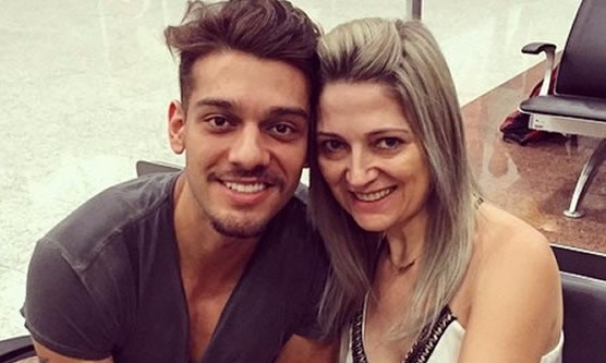 Lucas Lucco vira piada na internet ao postar vídeo dançando funk com a mãe