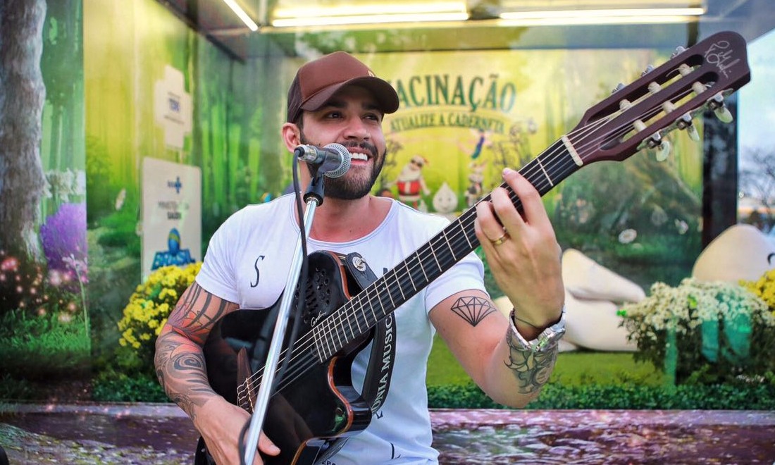 Gusttavo Lima está em ação para o Ministério da Saúde sobre multivacinação