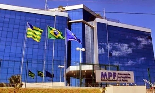 Justiça suspende pagamento de R$ 20 bi do Fundef e manda investigar prefeitos