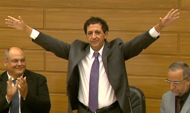 Gilson deve indicar filho ou irmão para concorrer ao cargo de deputado