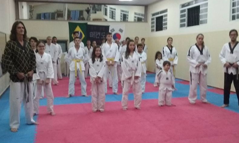 Graduação vai reunir dezenas de atletas do taekwondo neste sábado