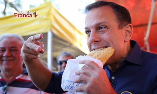Alvo de procedimento do MP-SP, Doria diz que viaja com dinheiro e avião dele