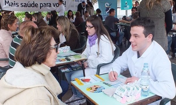Farmacêuticos prestam vários serviços gratuitos em Franca, neste sábado, 16