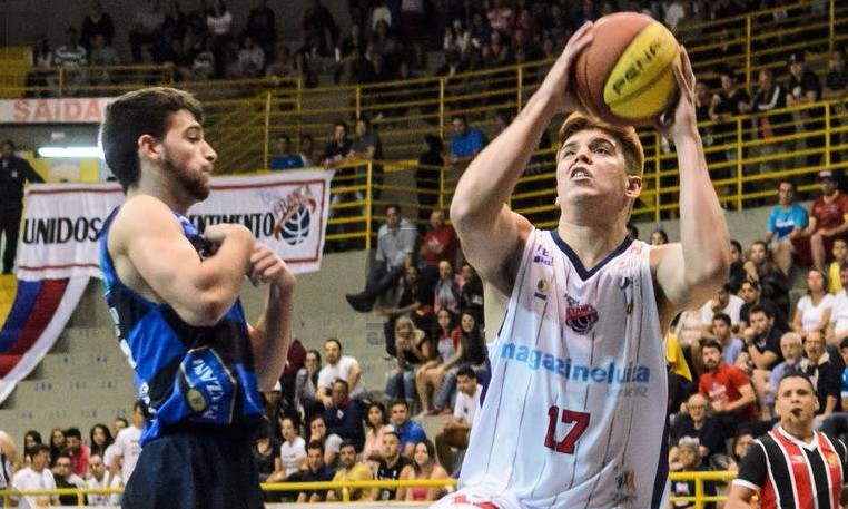 Sem João Pedro e Léo, Franca Basquete pega o
forte Bauru no “Panela”