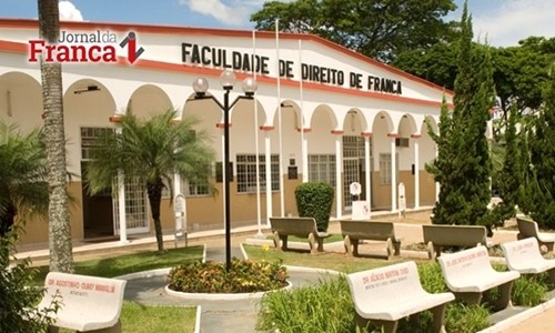 Faculdade de Direito abre Vestibular para 300 vagas.
Confira tudo no JF