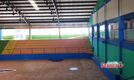 Reforma de Poliesportivo parada há quase 4 anos será retomada em Pedregulho