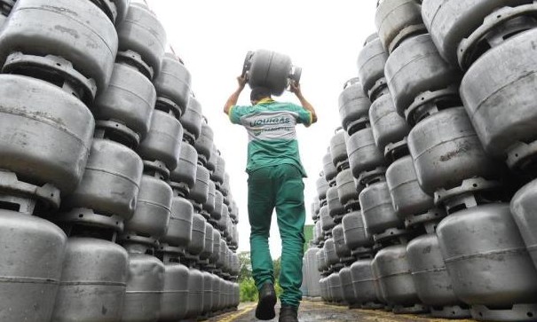 Gás de cozinha já está mais caro em Franca; botijão custa até R$ 70