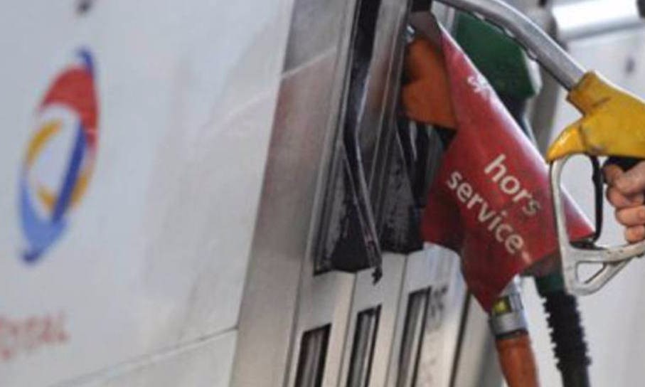 Gasolina cai pela quarta vez, mas preços em Franca continuam próximos a R$ 4