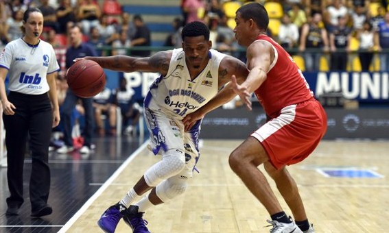 Mogi e Paulistano fazem o dever de casa e começam playoffs vencendo jogos