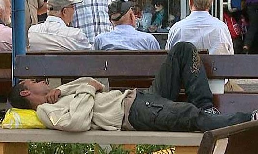 Prefeitura atende Câmara e cria Centro do Migrante, mas ignora vereadores