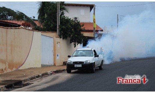 Rifaina começou ontem nova onda de Fumacê contra aedes aegypti