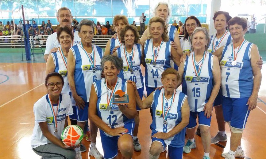 Vôlei feminino conquista medalha de prata nos Jogos Regionais do Idoso 2017