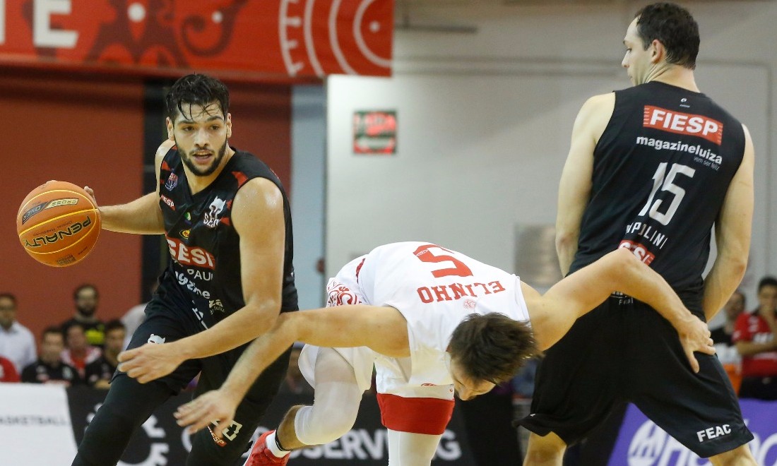 Com vantagem de 2 a 1, Sesi Franca Basquete pode ser campeão paulista em SP