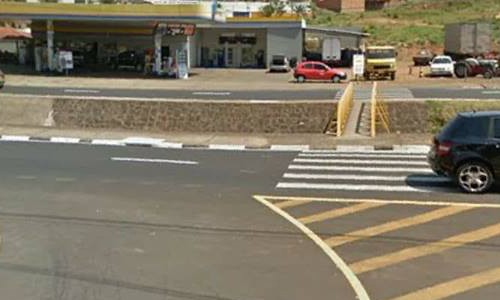 Faixa de pedestres na avenida foi colocada no governo Alexandre Ferreira
